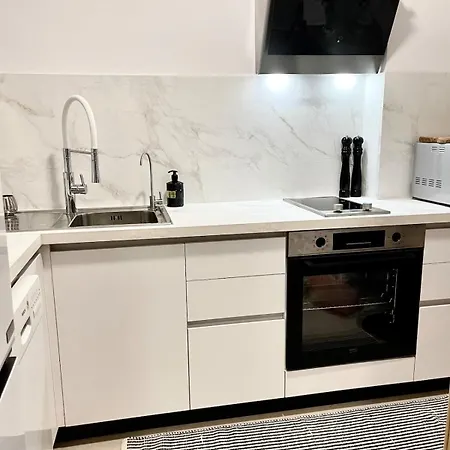 Capital Τίρανα