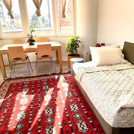 Capital ティラナ