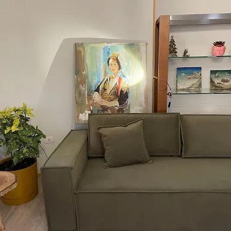 Capital ティラナ